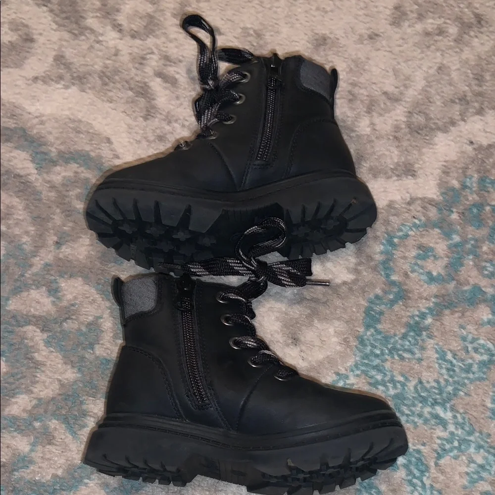 Toddler Black Lace-Up Boots size 8
